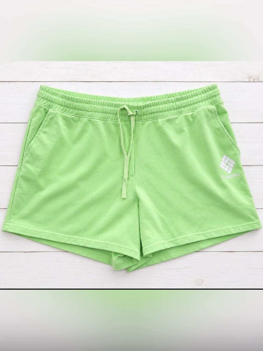 New Columbia Women's French Terry Shorts Side Pockets Green 5” Inseam Small